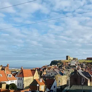 https://the-old-bakehouse-whitby.yorkshirehotels.net