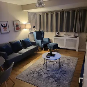 https://lovely-2-bedroom-holiday-home-with-free-wifi.cambridgehotelsuk.com