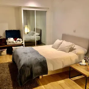  Apartment Cheviot House