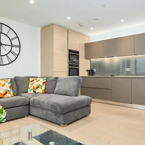  Apartment 2 Bedroom Luxury With Balcony